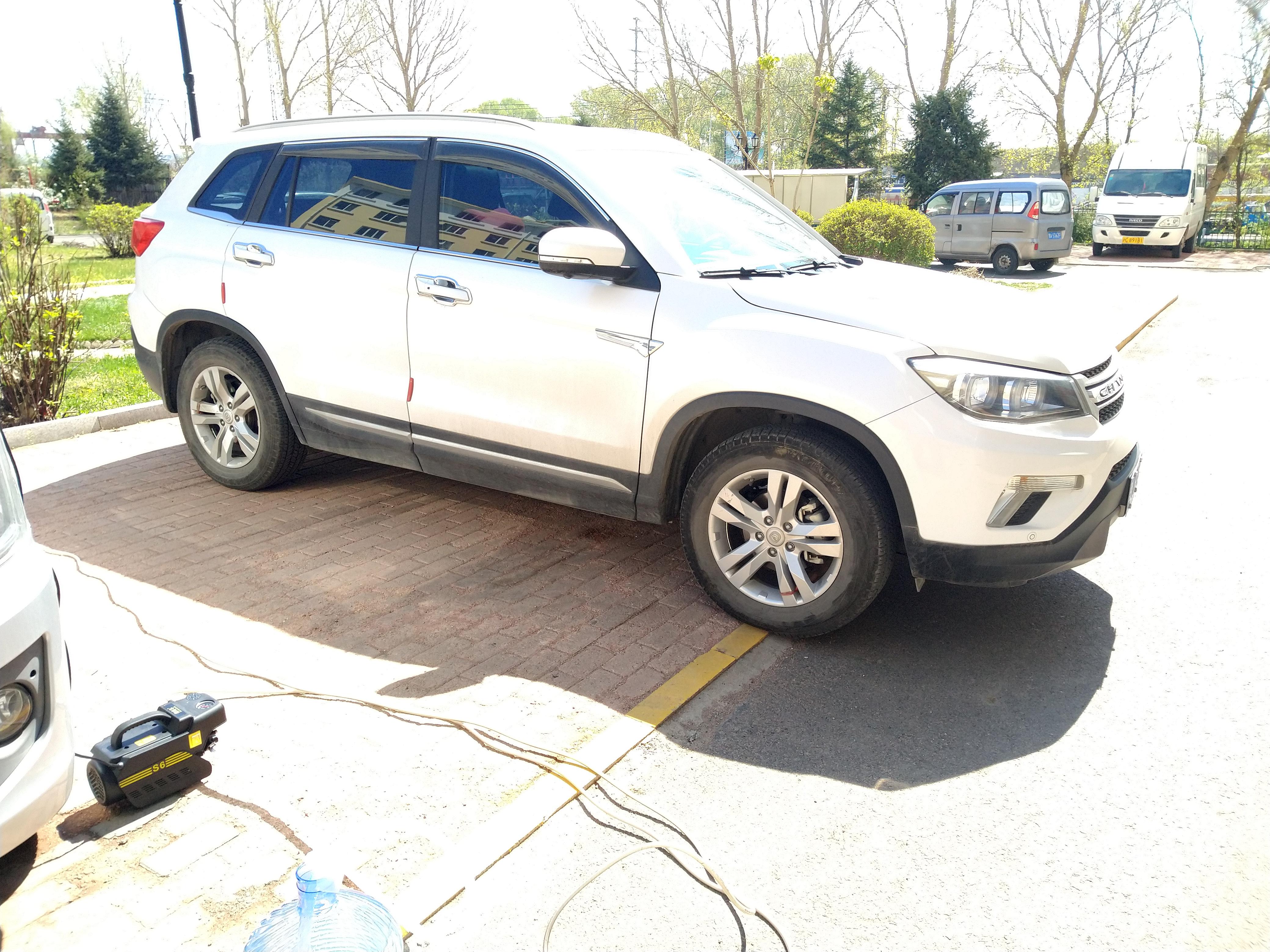 新車車漆最新保養(yǎng)方法，保護(hù)你的愛車煥然一新